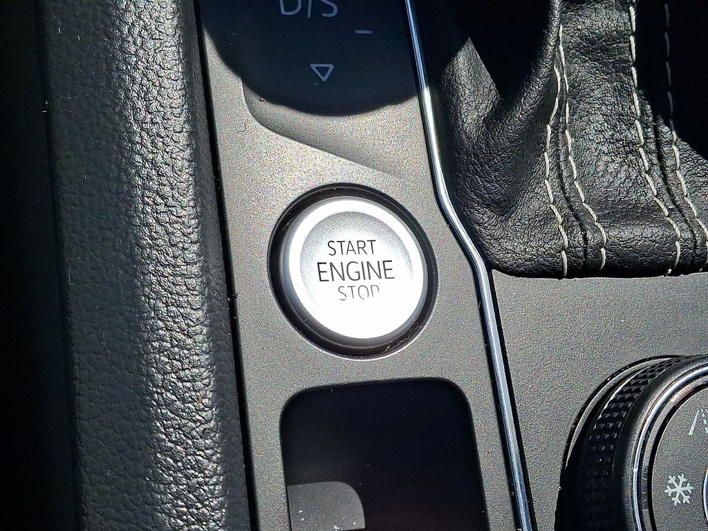 2023 Volkswagen Atlas 3.6L V6 SEL Premium R-Line
