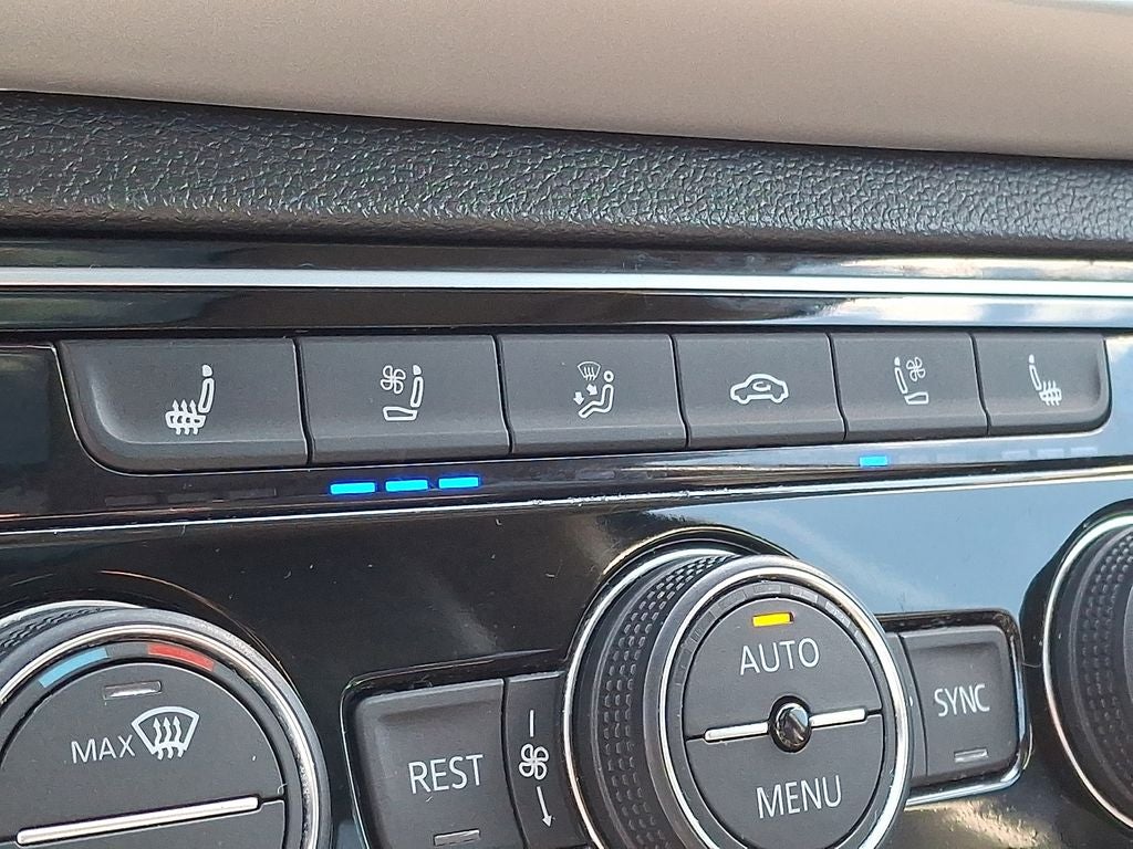 2023 Volkswagen Atlas 3.6L V6 SEL Premium R-Line