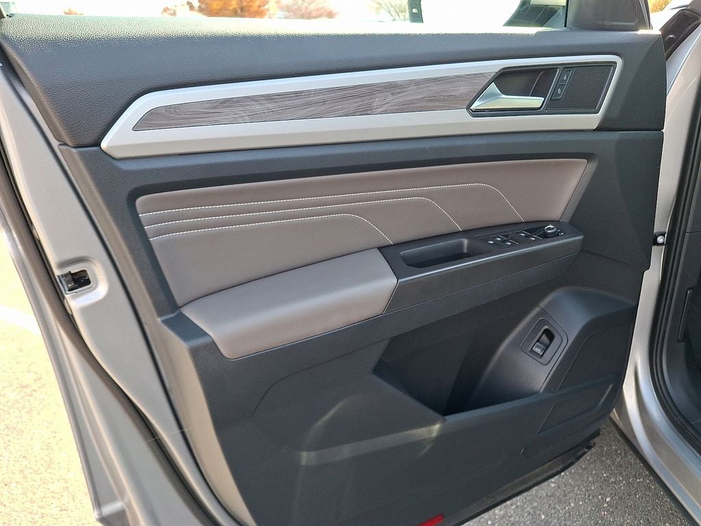 2022 Volkswagen Atlas Cross Sport 3.6L V6 SE w/Technology