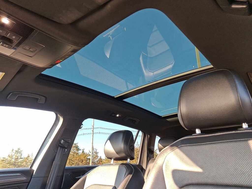 2022 Volkswagen Tiguan 2.0T SEL R-Line