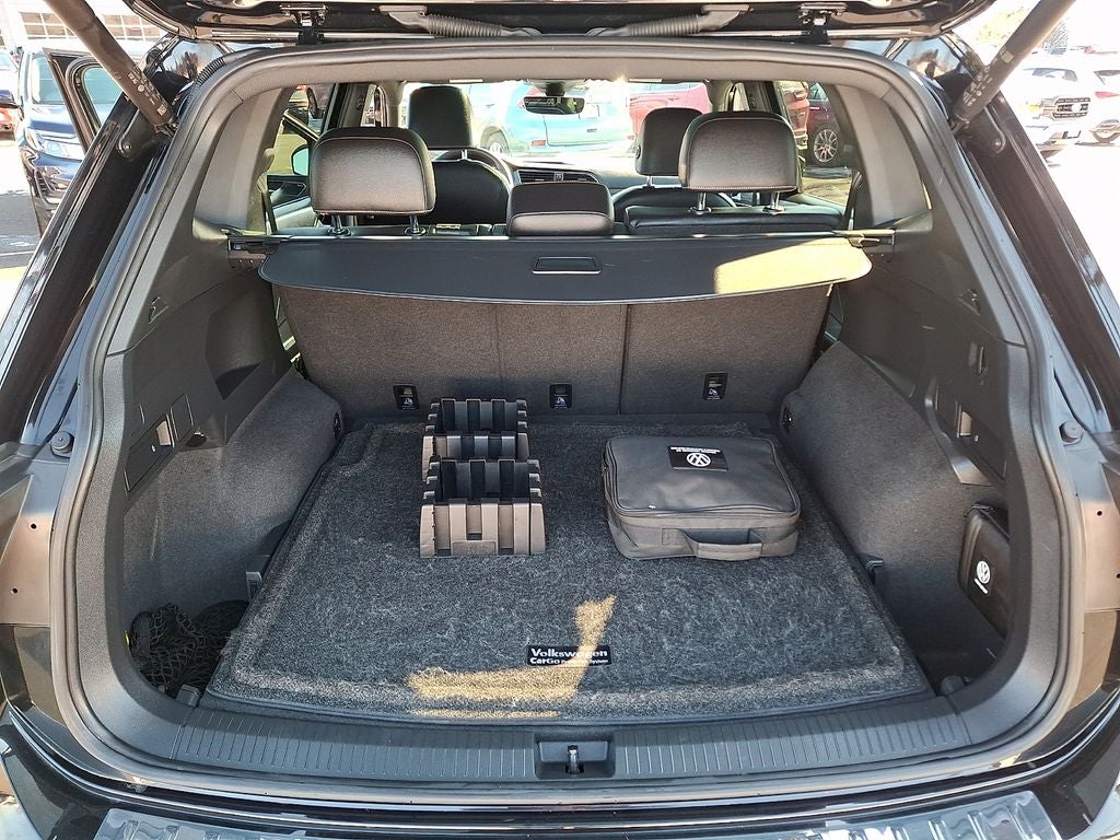 2022 Volkswagen Tiguan 2.0T SEL R-Line