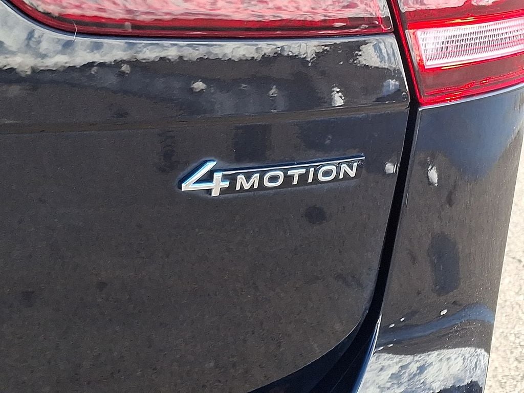 2022 Volkswagen Tiguan 2.0T SEL R-Line