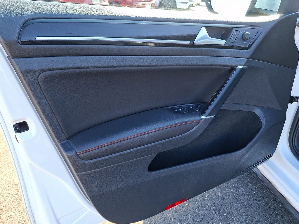 2017 Volkswagen Golf GTI SE