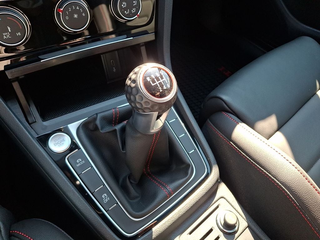 2021 Volkswagen Golf GTI 2.0T SE