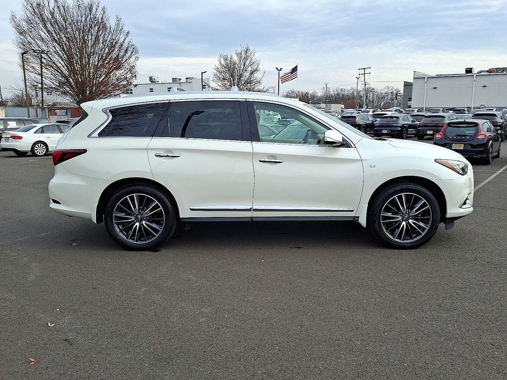 2016 INFINITI QX60 Base