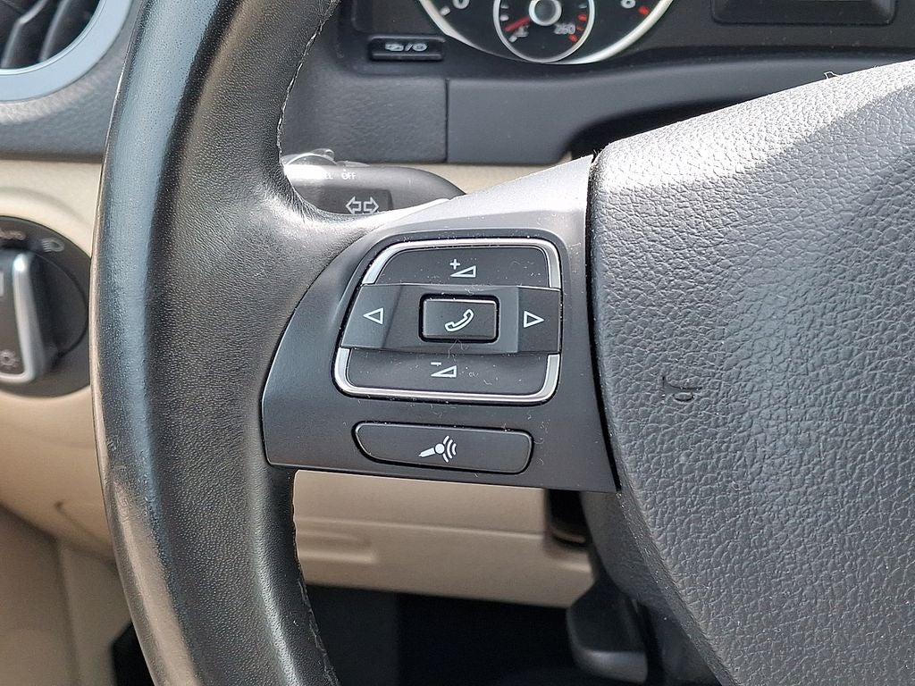 2016 Volkswagen Tiguan SE 4Motion